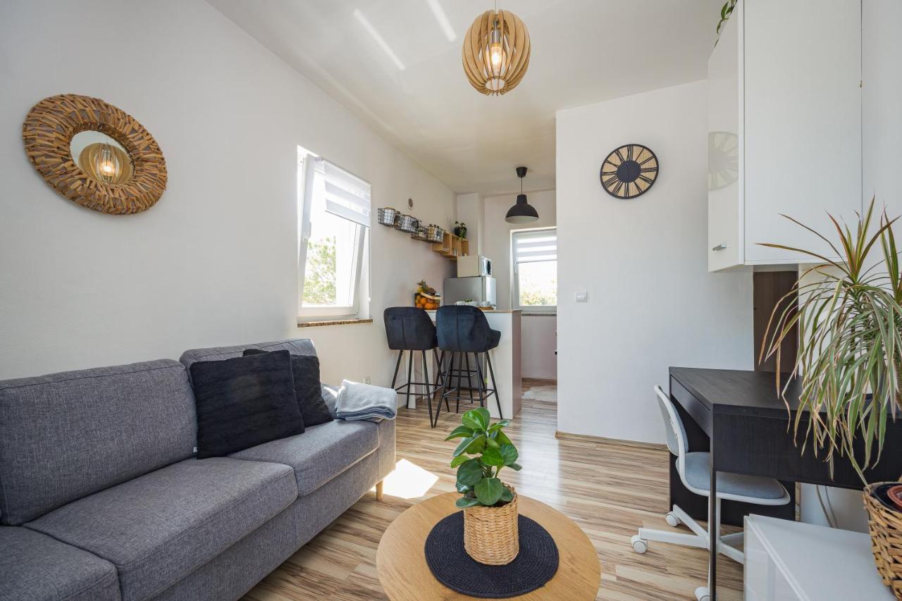 Apartament Studio Apartman Marly Pula Zewnętrze zdjęcie