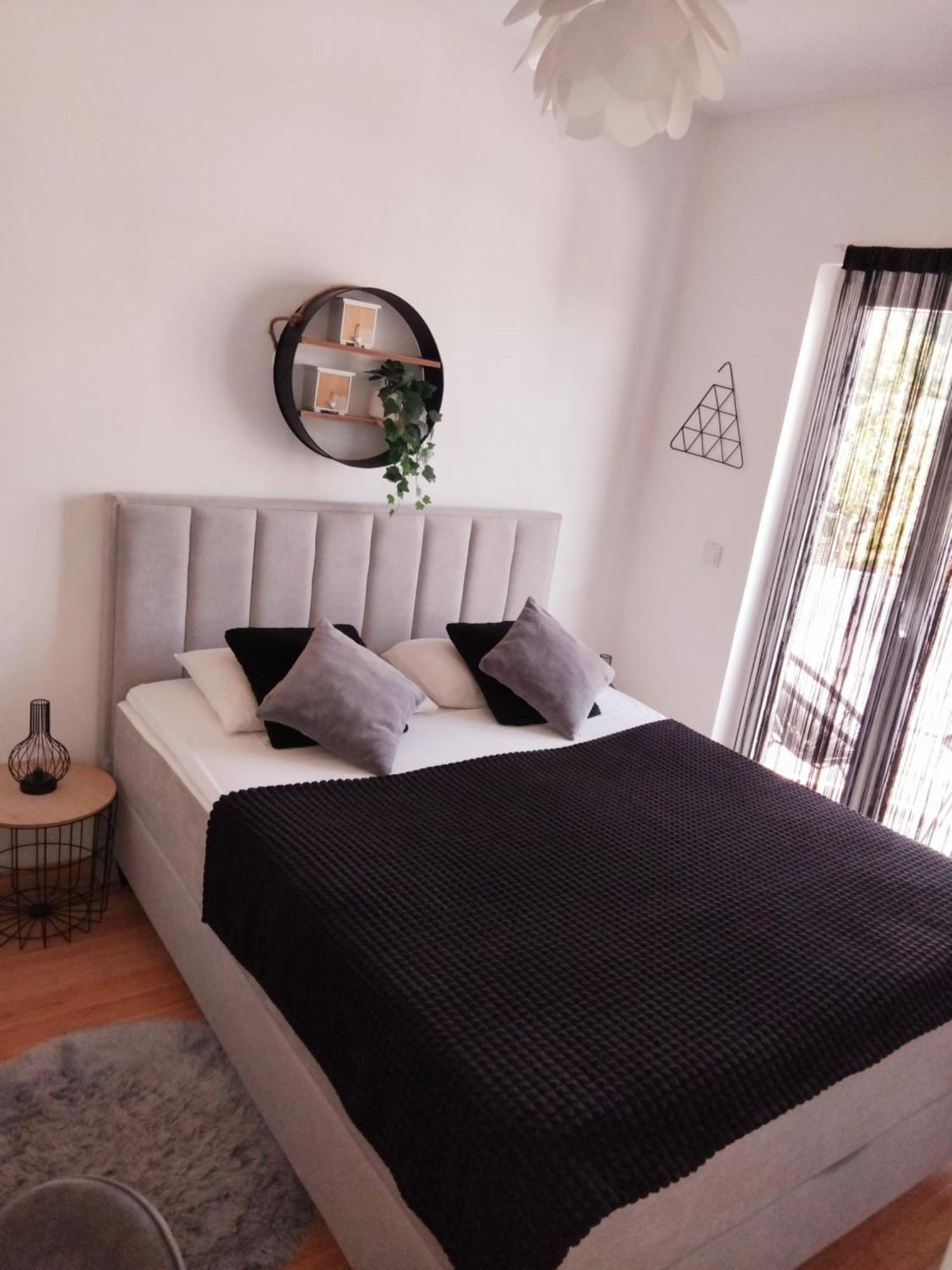 Apartament Studio Apartman Marly Pula Zewnętrze zdjęcie